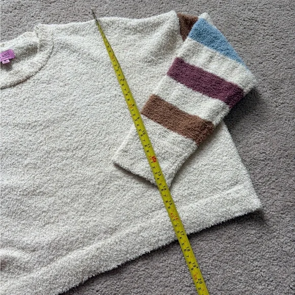 Francesca’s Mi Ami cropped sweater - Picture 4 of 7